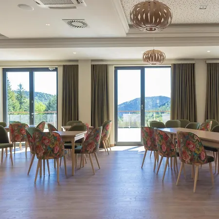 Szálloda Miodowa Klinika *